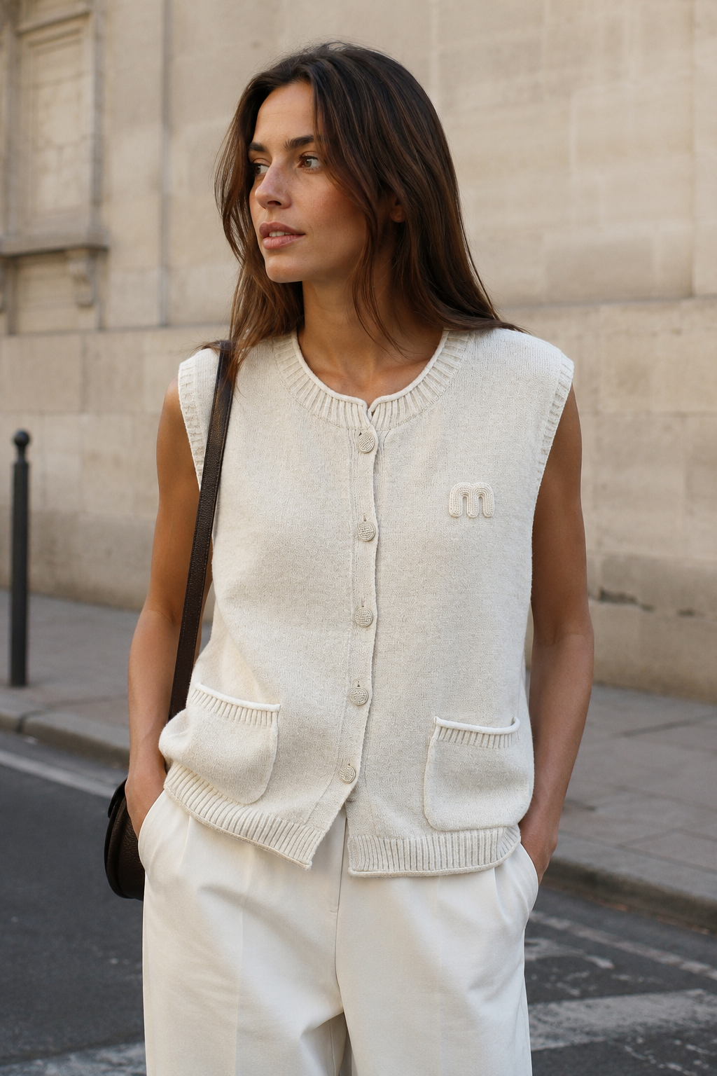 GILET SANS MANCHES EN MAILLE À POCHES