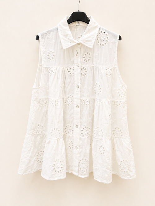Blouse sans manches en broderie anglaise blanche